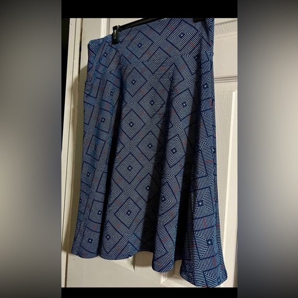 LuLaRoe Dresses & Skirts - LulaRoe Skirt Plus